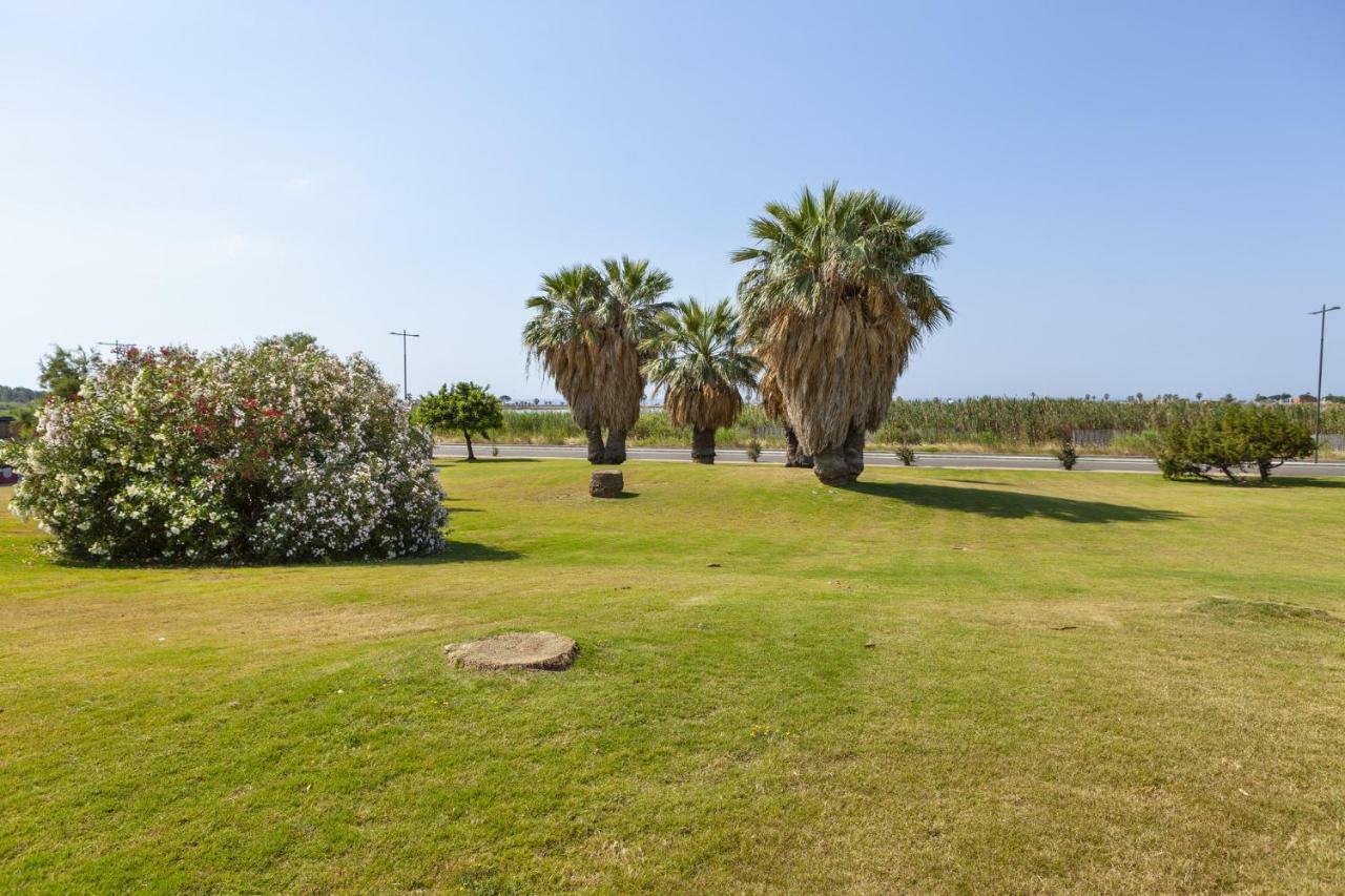 Le Domus Modern Apartments Cagliari Su Forti Екстериор снимка