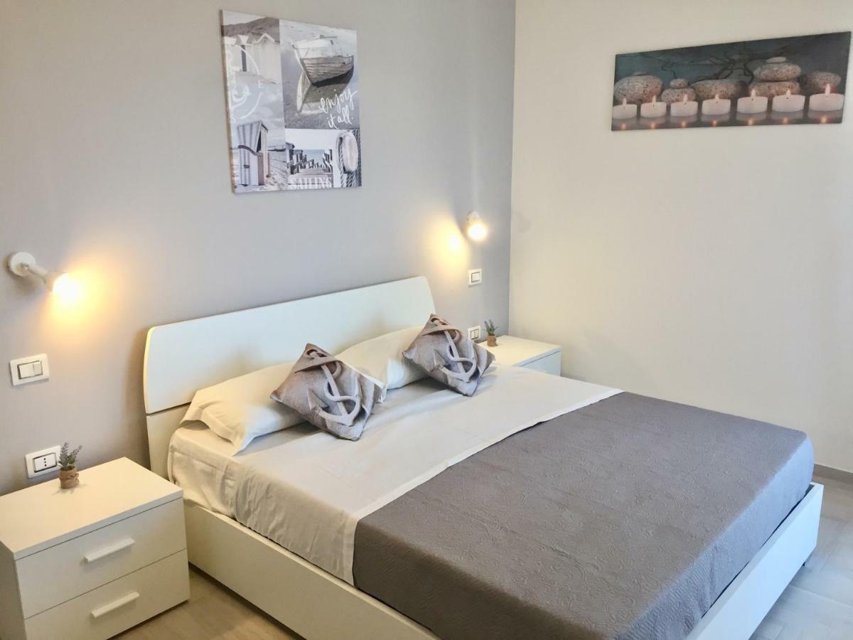 Le Domus Modern Apartments Cagliari Su Forti Екстериор снимка