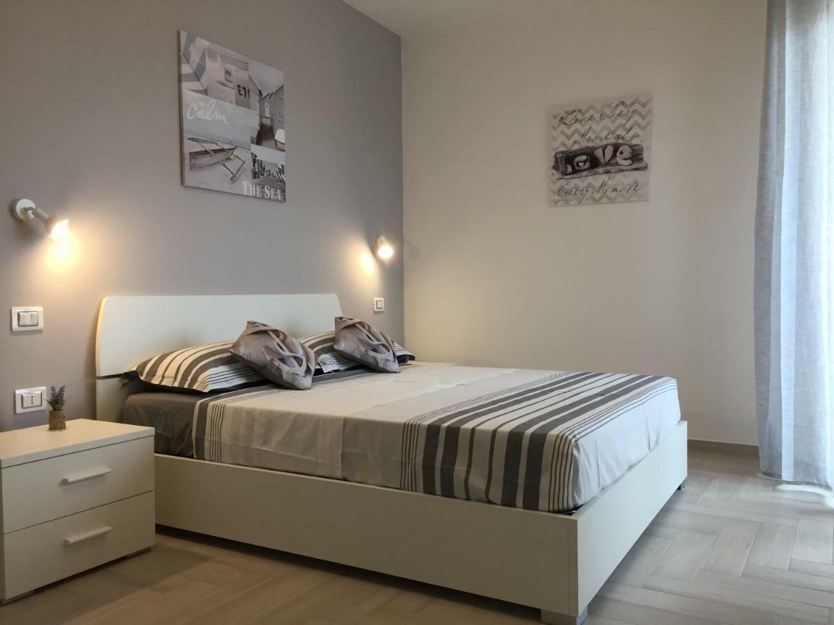 Le Domus Modern Apartments Cagliari Su Forti Екстериор снимка
