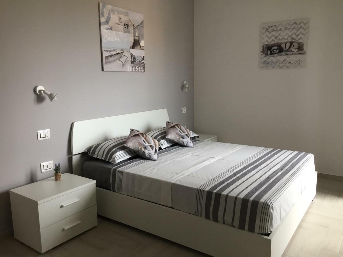 Le Domus Modern Apartments Cagliari Su Forti Екстериор снимка