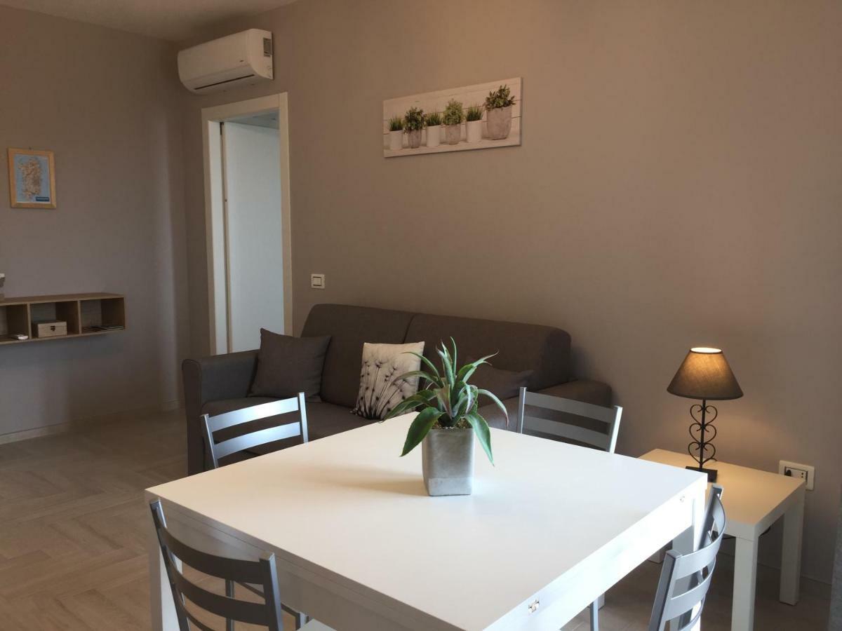 Le Domus Modern Apartments Cagliari Su Forti Екстериор снимка