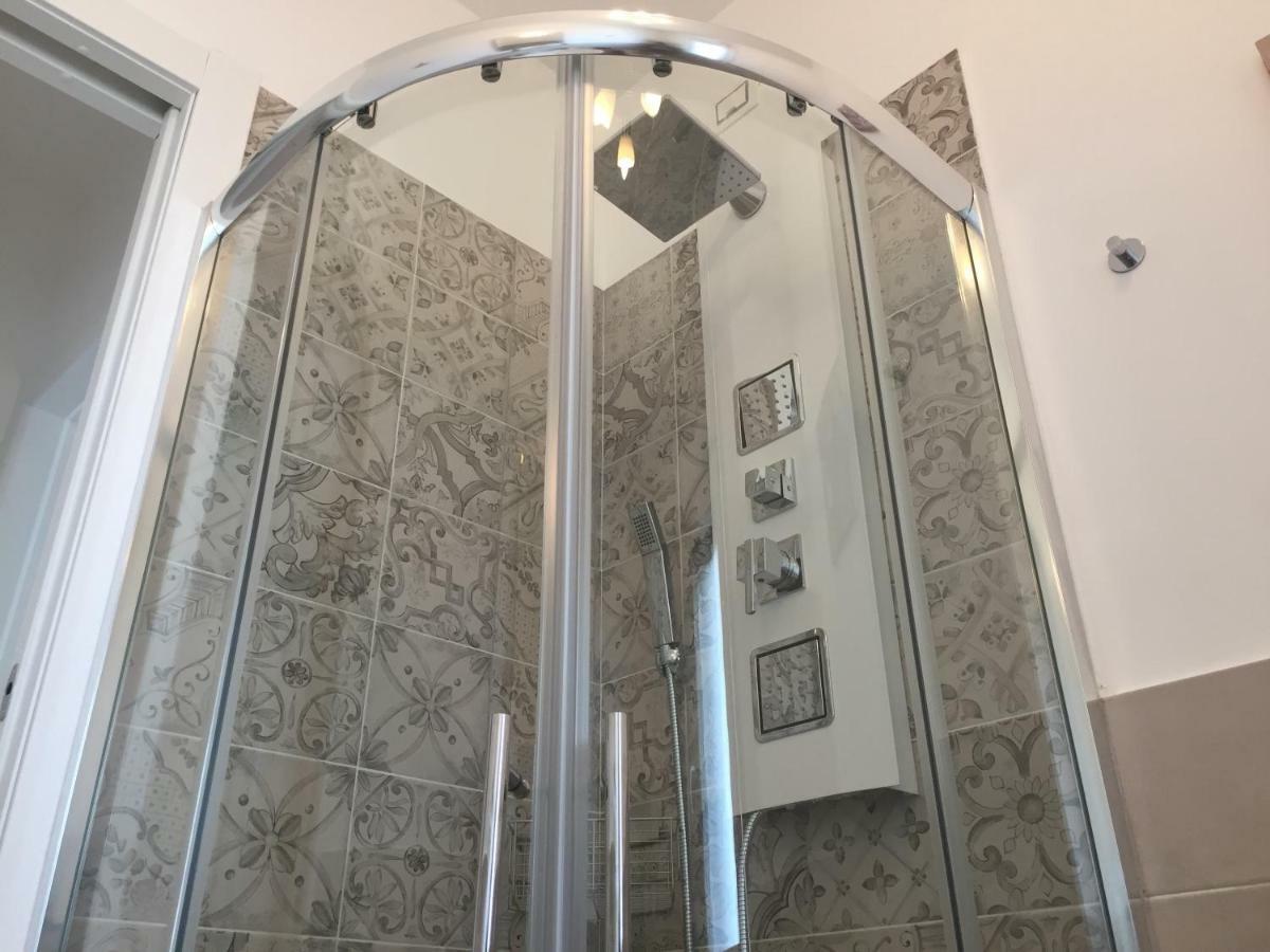 Le Domus Modern Apartments Cagliari Su Forti Екстериор снимка